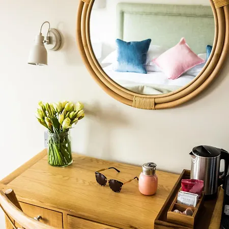 The Moorings & Restaurant Hotel 3*