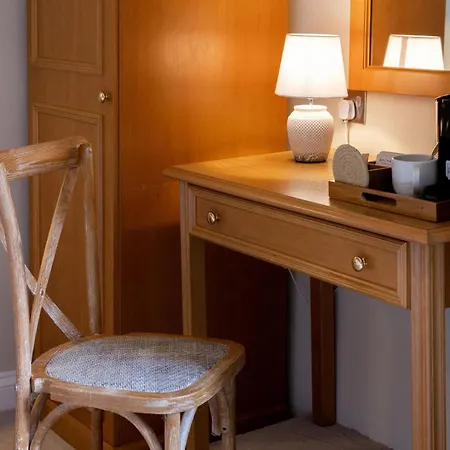 Hotel The Moorings & Restaurant Gorey