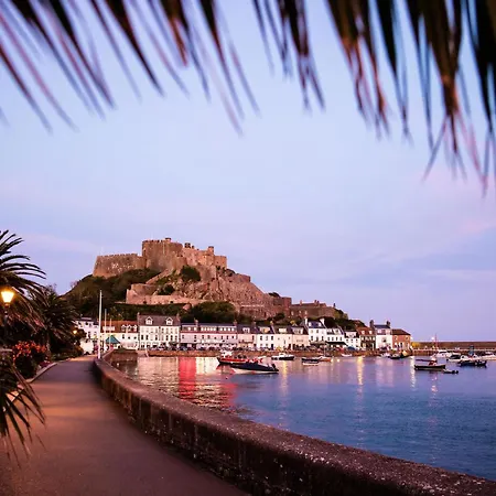 The Moorings & Restaurant Hotel 4*