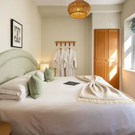 The Moorings & Restaurant Hotel 3*
