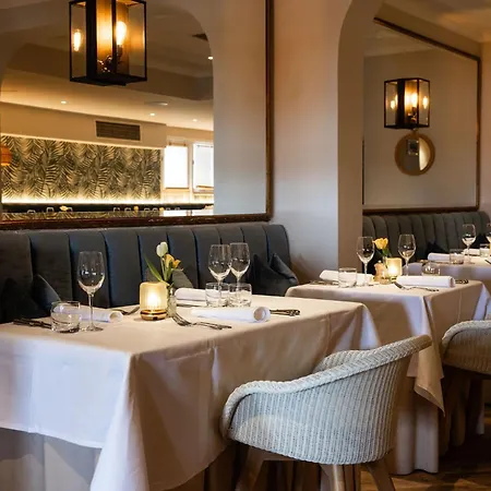 The Moorings & Restaurant 4*