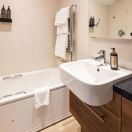 The Moorings & Restaurant Hotel