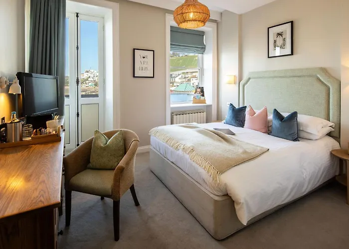 The Moorings & Restaurant 4* غوري