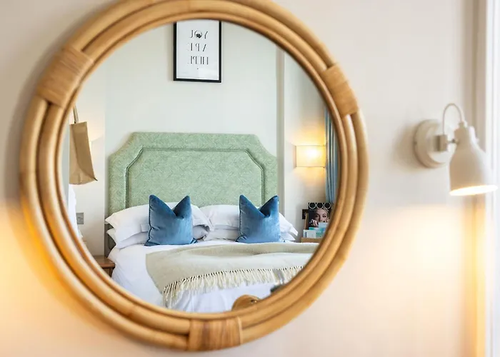 Ξενοδοχείο The Moorings & Restaurant 4*