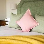 The Moorings & Restaurant Hotel 4*