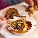 The Moorings & Restaurant 4*