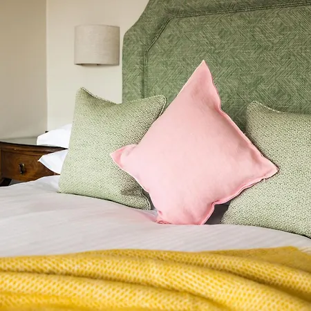 The Moorings & Restaurant Hotel 4*