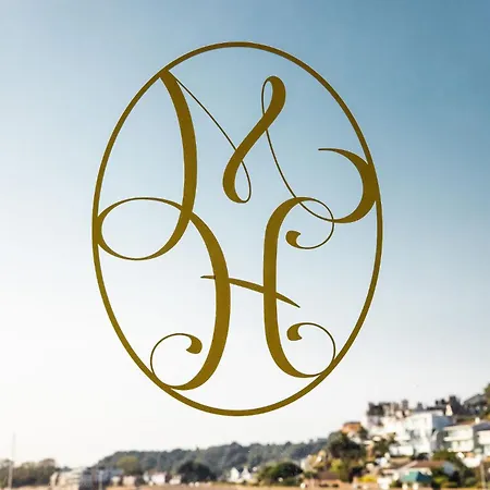 The Moorings & Restaurant ホテル 3*