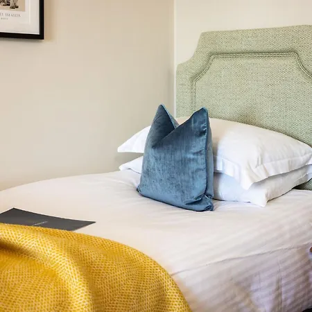 Hotel The Moorings & Restaurant 3*