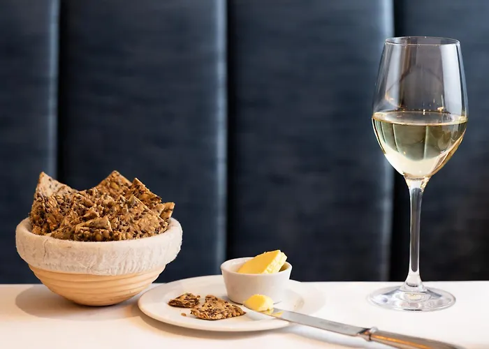 The Moorings & Restaurant 4*