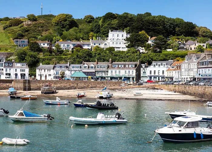 Hotel The Moorings & Restaurant