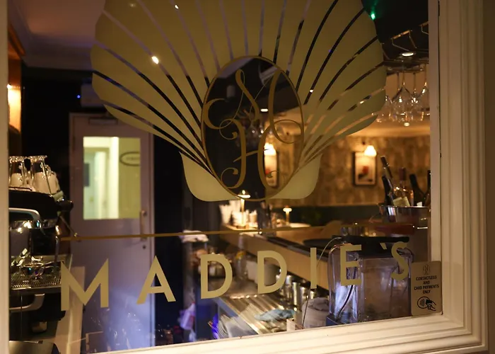 Hotel The Moorings & Restaurant 4*