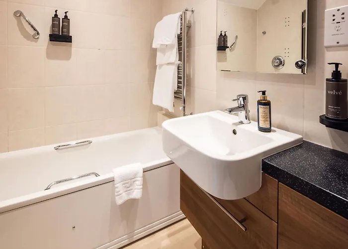 The Moorings & Restaurant Hotel