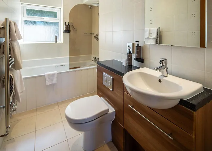 The Moorings & Restaurant Hotel 4*